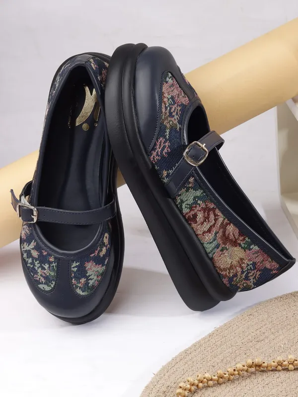 Sky_Blue_Floral_Textile_Mary_Jane_Platform_Shoes_For_Women