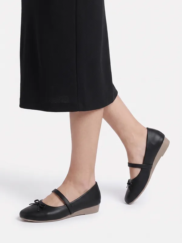 Black_Synthetic_Crossover_Strap_Mary_Jane_Wedge_Flats_For_Women