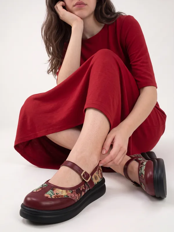 Burgundy_Floral_Textile_Mary_Jane_Platform_Shoes_For_Women