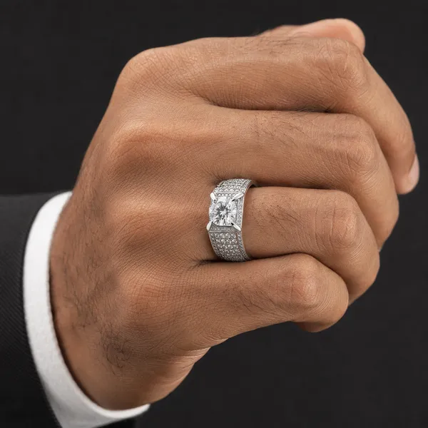 Mak_Luxe_925_Streling_Silver_Royal_Embrace_Solitaire_Diamond_Men’s_Ring