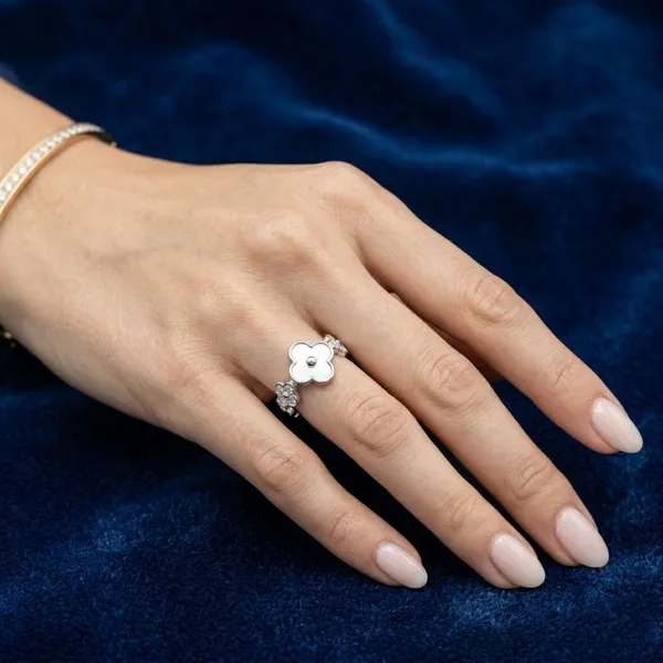 Mak_Luxe_925_Sterling_Silver_Luminous_Clover_Blossom_925_Sterling_Silver_Ring