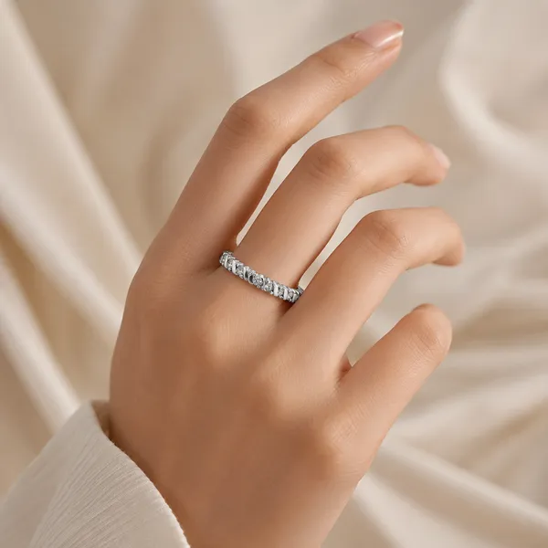Mak_Luxe_925_Sterling_Silver_Eternal_Twist_Diamond_Band_Ring