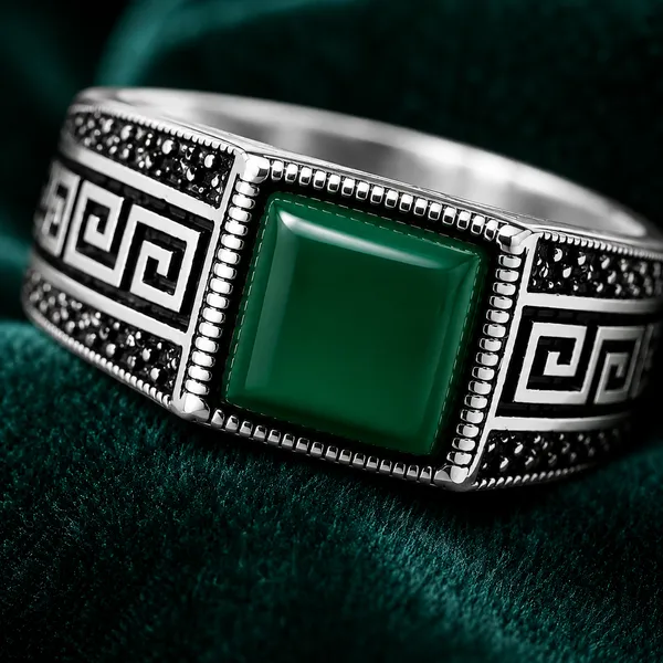 Mak_Luxe_925_Streling_Silver_Royal_Emerald_Greek_Key_Men’s_Statement_Ring