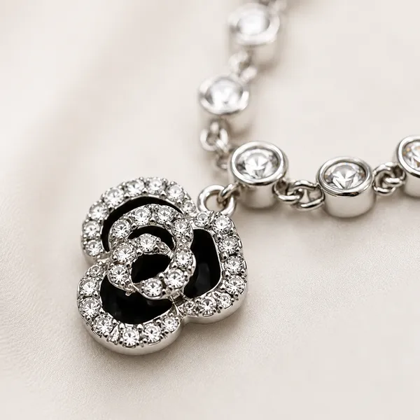 Mak_Luxe_925_Sterling_Silver_Pendant
