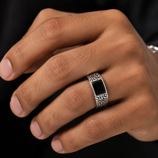 Mak_Luxe_925_Streling_Silver_Midnight_Onyx_Greek_Key_Men’s_Ring