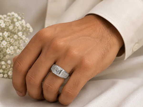 Mak_Luxe_925_Streling_Silver_Royal_Cushion_Solitaire_Diamond_Men’s_Ring