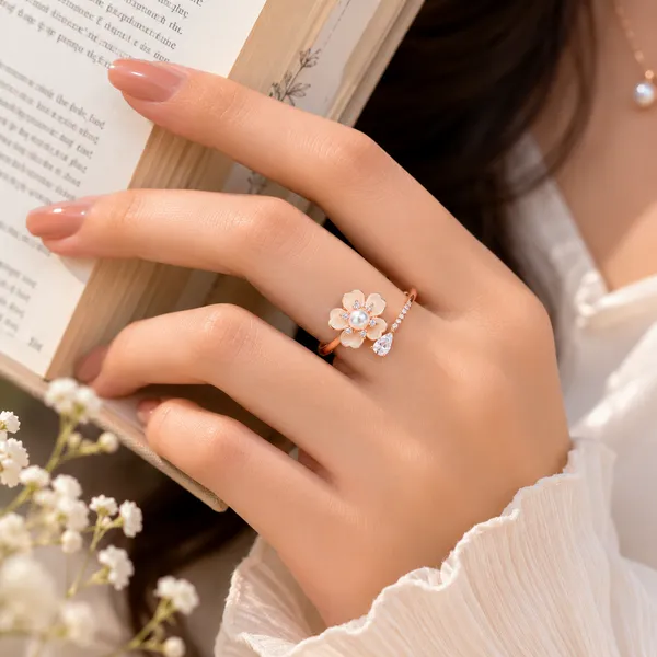Mak_Luxe_925_Sterling_Silver_Pearl_Blossom_&_Crystal_Dew_Rose_Gold_925_Sterling_Silver_Ring