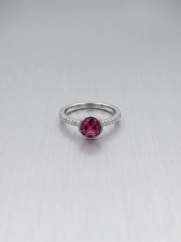 Mak_Luxe_925_Sterling_Silver_Crimson_Crown_Solitaire_925_Sterling_Silver_Ring.