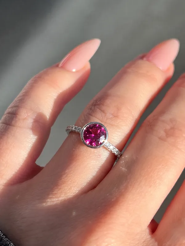 Mak_Luxe_925_Sterling_Silver_Crimson_Crown_Solitaire_925_Sterling_Silver_Ring.