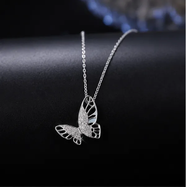 Mak_Luxe_925_Sterling_Silver_Butterfly_Sparkling_Silver_Pendent_With_Chain