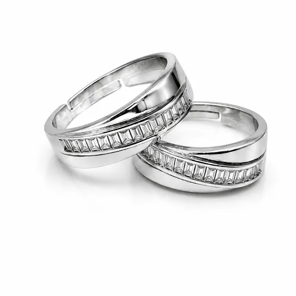 mak_luxe_925_sterling_silver_couple_ring_with_CZ_emerald_diamond