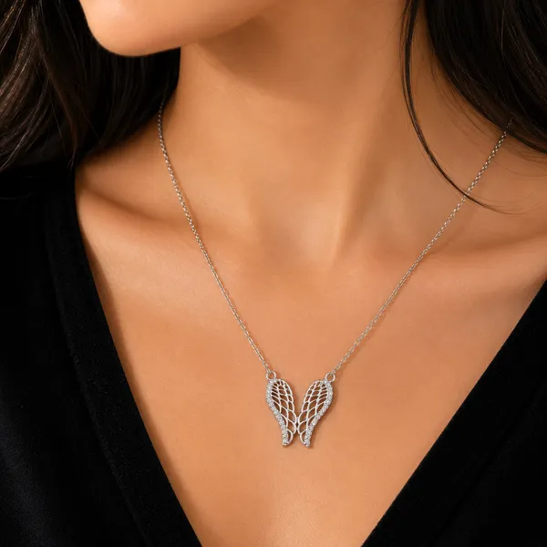 Mak_Luxe_Angel_Wings_Pendant_With_Chain