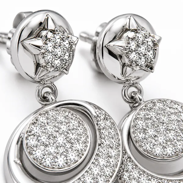 Mak_Luxe_Moon_Diamond_Drop_Earrings