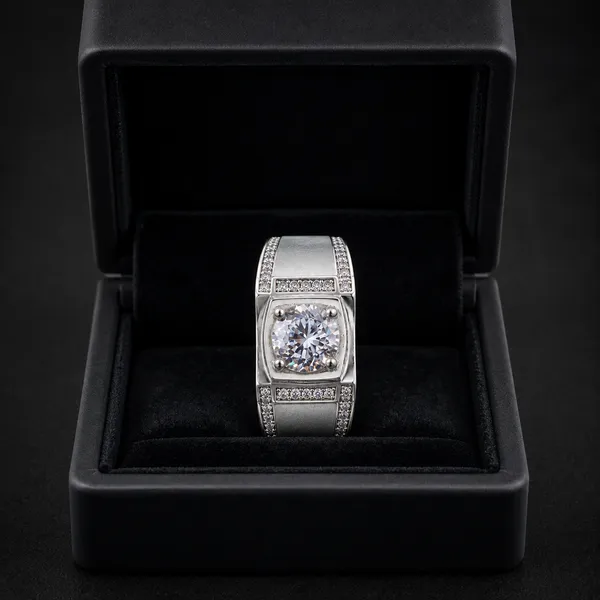 Mak_Luxe_925_Streling_Silver_Regal_Crown_Solitaire_Diamond_Men’s_Ring