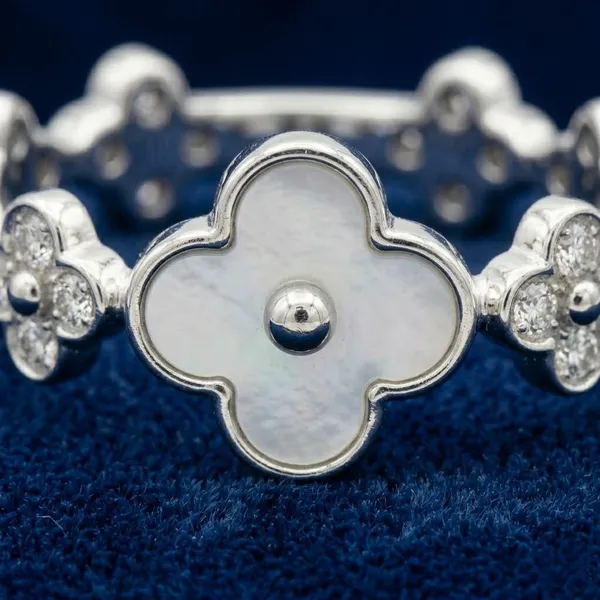 Mak_Luxe_925_Sterling_Silver_Luminous_Clover_Blossom_925_Sterling_Silver_Ring