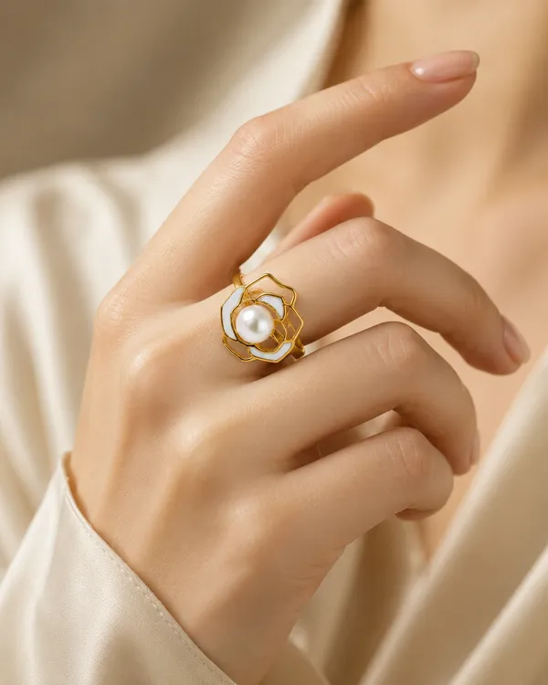 Mak_Luxe_925_Sterling_Silver_Golden_Pearl_Bloom_Ring