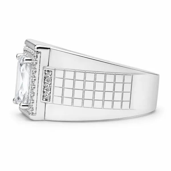Mak_Luxe_925_Streling_Silver_Imperial_Radiance_Emerald-Cut_Men’s_Diamond_Ring