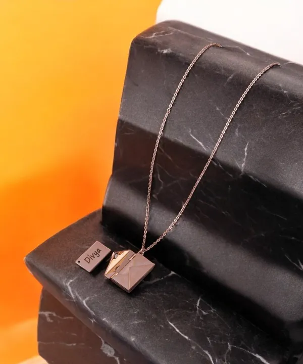Rose_Gold_Envelope_Pendant_Necklace_For_Women
