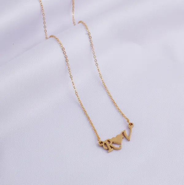Precious_Necklace_With_Couples_Initials_And_Heart.