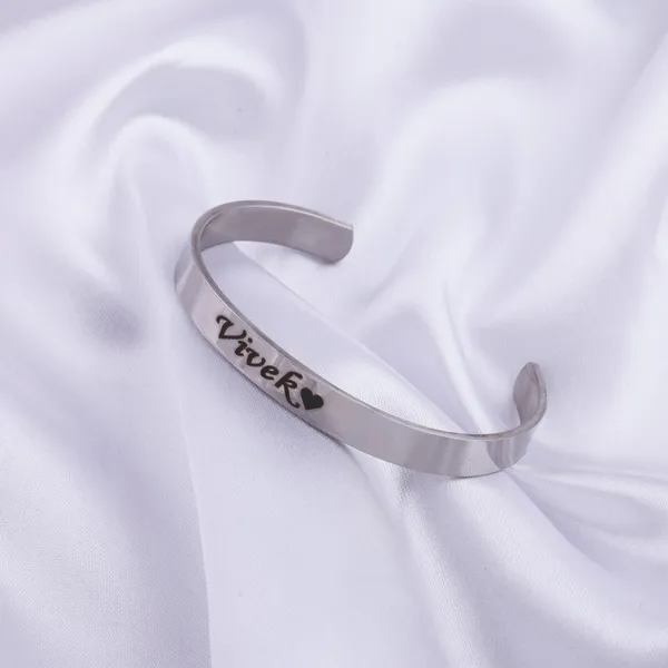 Silver_Tone_Cuff_Bracelet_For_Women
