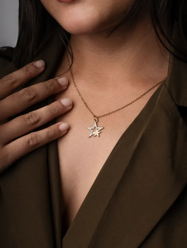 Astra_Lumire_Star_Pendant_Necklace