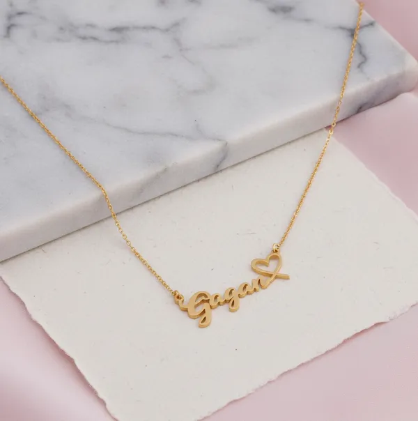 Personalized_Name_Pendant_With_Heart
