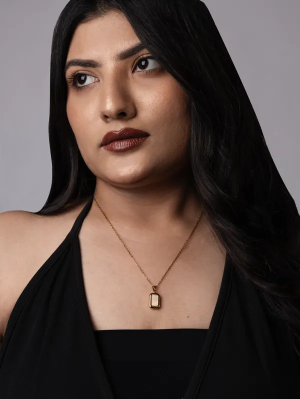 Elysian_Recta_Charm_Necklace