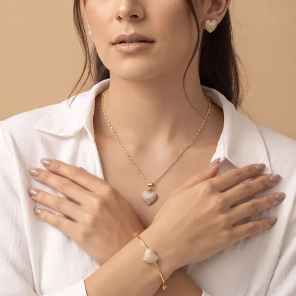 Luxury_Heart_Jewellery_Set_For_Women_–_Gold_Plated_Stainless_Steel_Necklace,_Earrings_And_Bracelet
