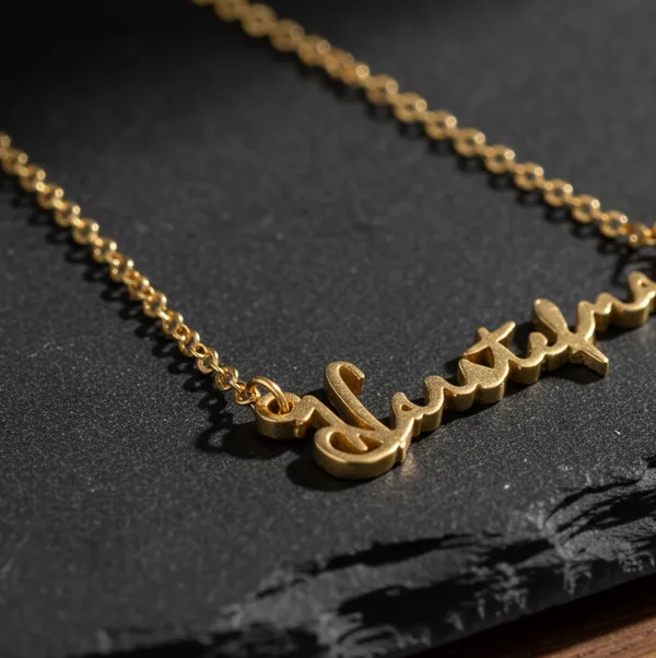 Classic_Vogue_Name_Pendant_Necklace