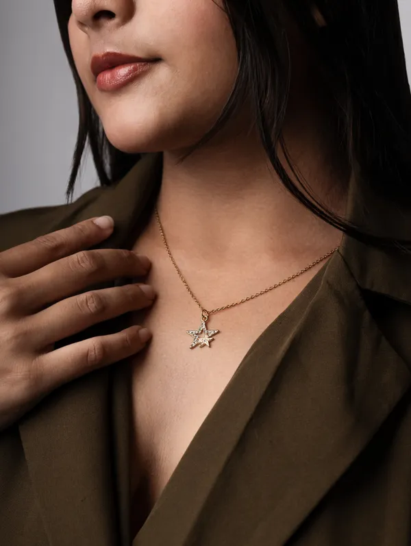 Astra_Lumire_Star_Pendant_Necklace