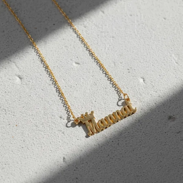 Customised_Name_Pendant_With_Crown