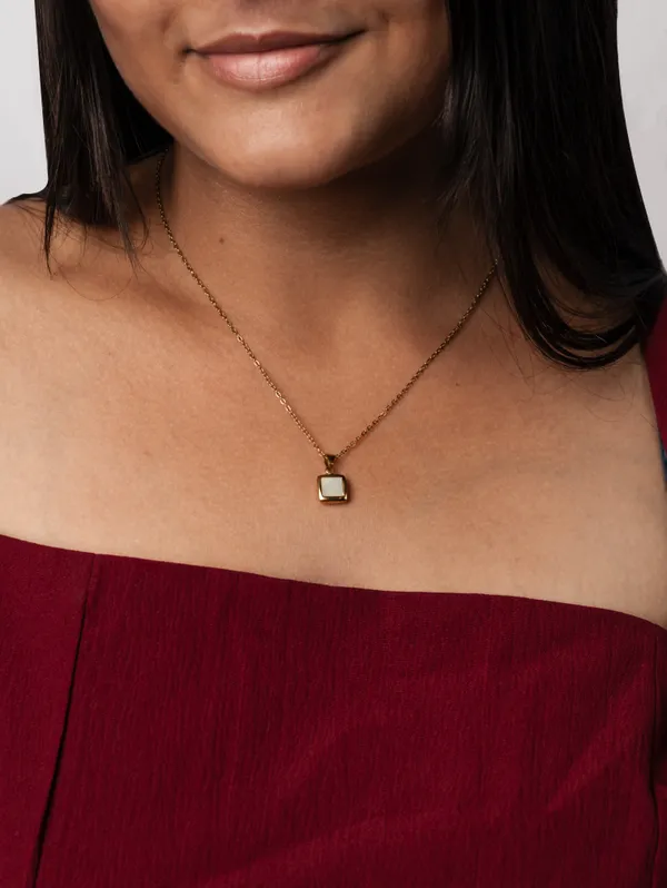 Lumire_Square_Pendant_Necklace