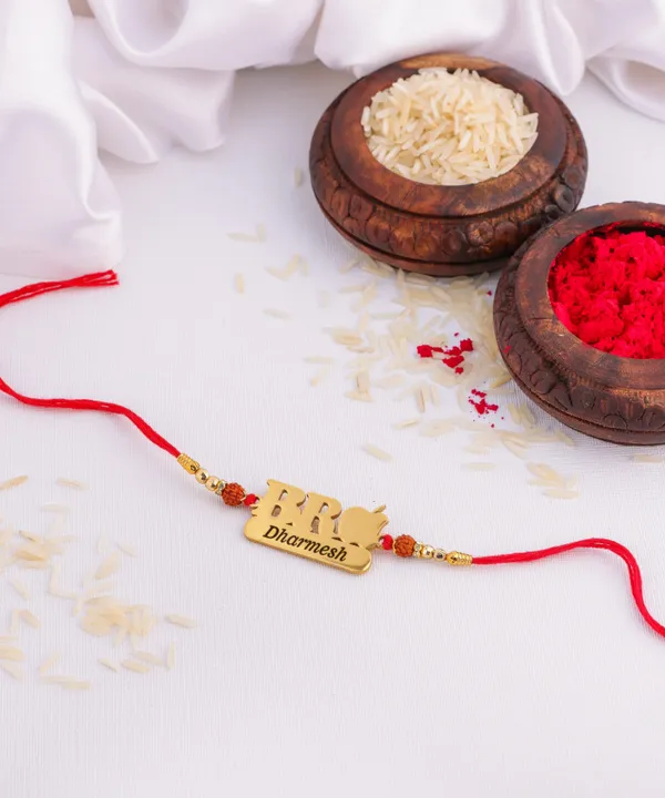 Personalized_Stylish_Threads_Engraved_Apple_Rakhi