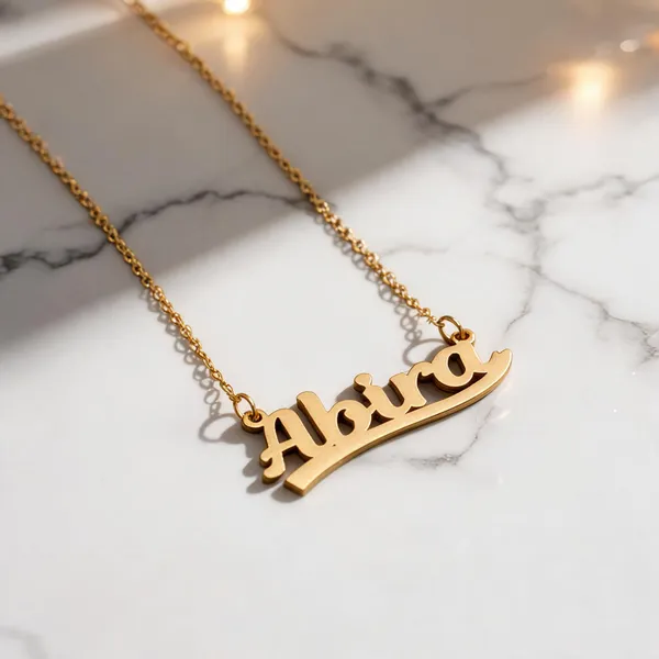 Sophisticated_Necklace_With_Personalized_Name_Pendant