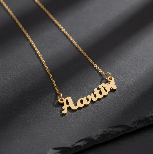 Elegant_Name_Pendant_Necklace_With_Butterfly_Charm