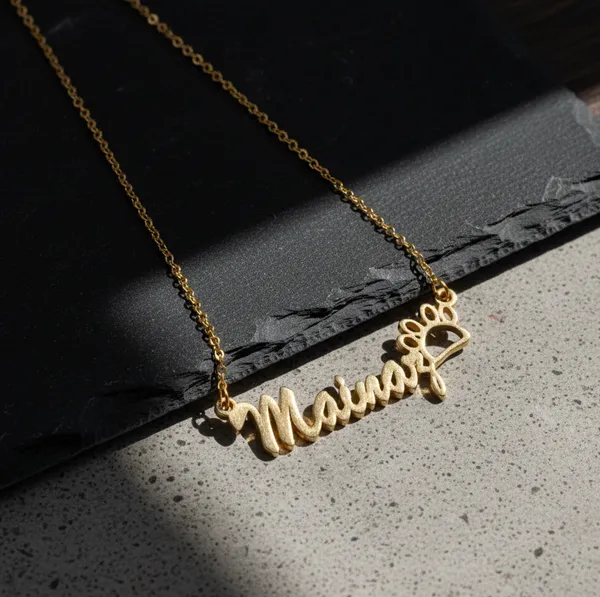 Customized_Necklace_With_Paw