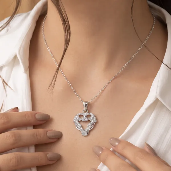 Swan_Heart_Crystal_Pendant_Necklace_For_Women