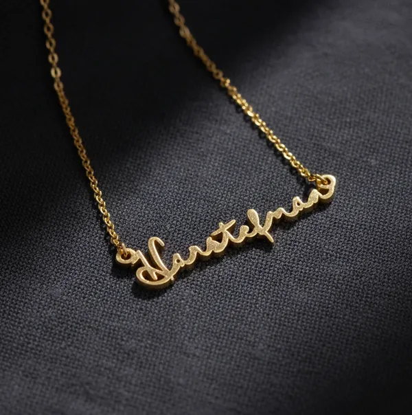 Classic_Vogue_Name_Pendant_Necklace