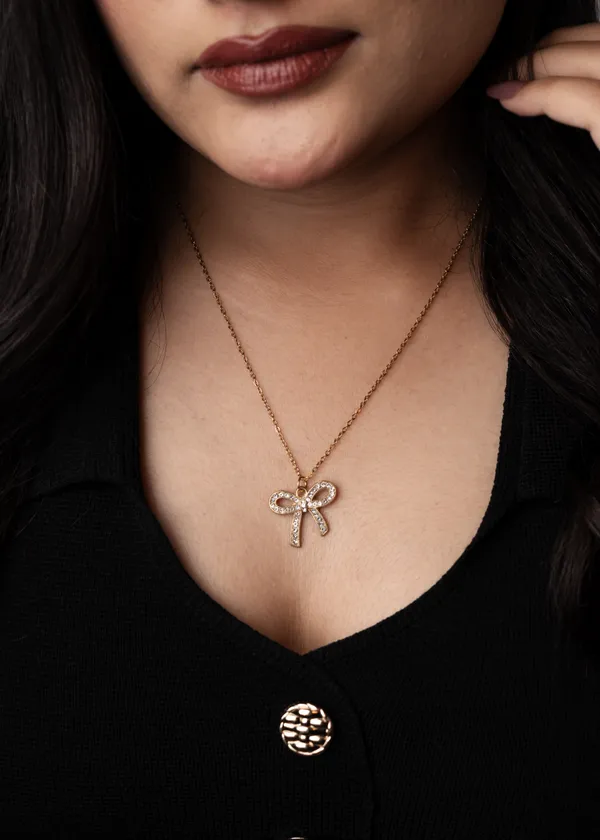 Golden_Grace_Bow_Pendant_Necklace