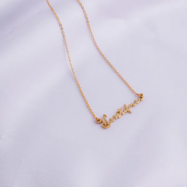 Classic_Vogue_Name_Pendant_Necklace
