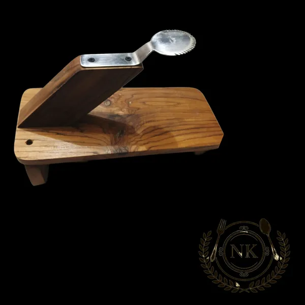 Wood_Handcrafted_Tabletop_Coconut_Scraper