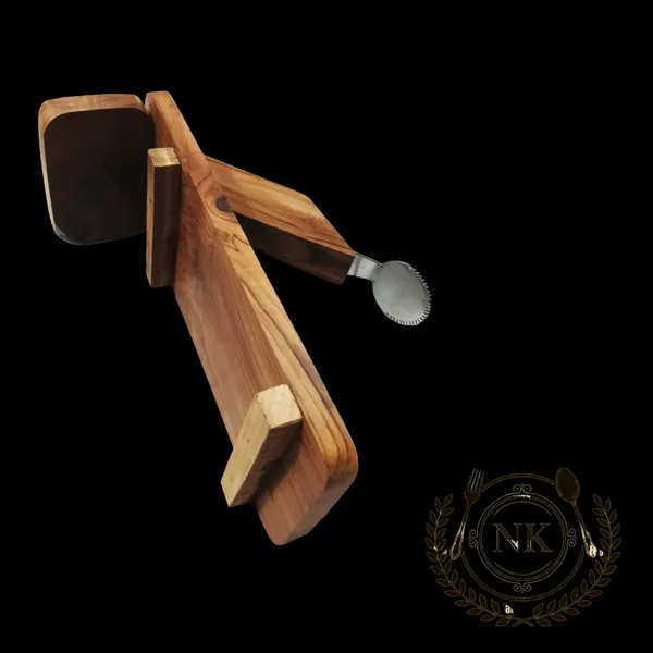 Wood_Handcrafted_Tabletop_Coconut_Scraper