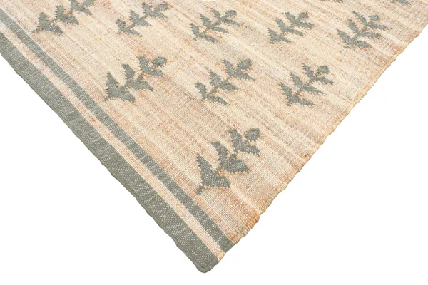 Woven_Beige_Botanical_Leaf_Pattern_Area_Rug