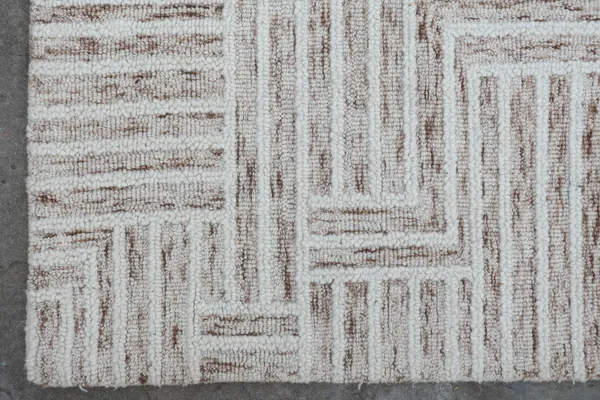 Woven_Textured_Geometric_Pattern_Area_Rug