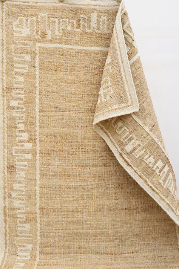 Woven_Neutral_Geometric_Pattern_Area_Rug