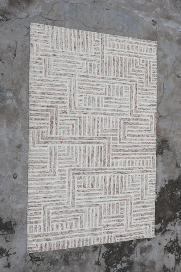 Woven_Textured_Geometric_Pattern_Area_Rug