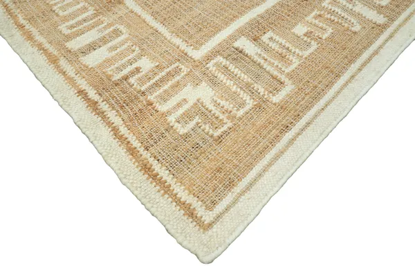 Woven_Neutral_Geometric_Pattern_Area_Rug