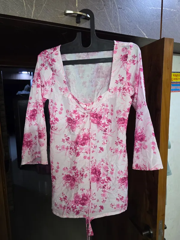 Pink_And_White_Floral_Print_Long_Sleeve_Top_for_Women