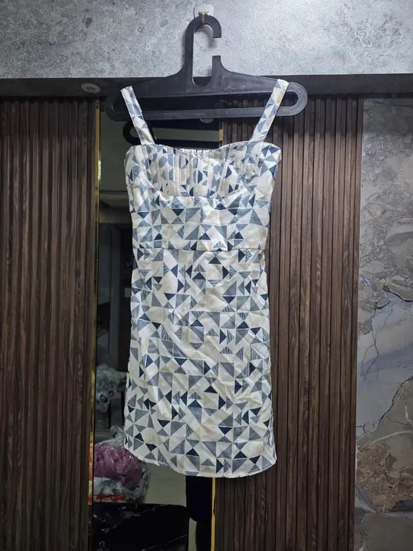 White_Geometric_Print_Sleeveless_Dress_for_Women