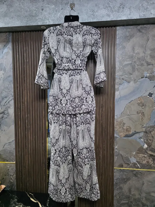 Black_And_White_Printed_Flared_Jumpsuit_for_Women